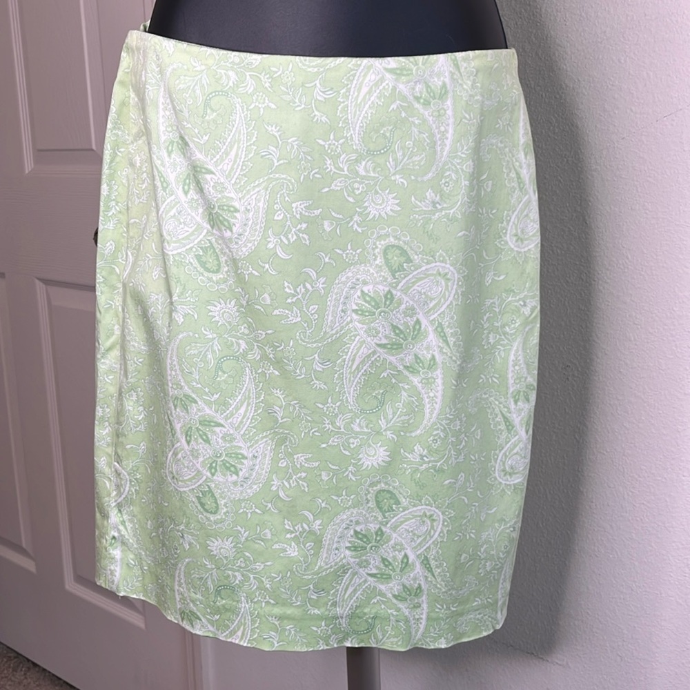 Vintage mint Paisley mini skirt by Jones New York signature 2P petite beautiful